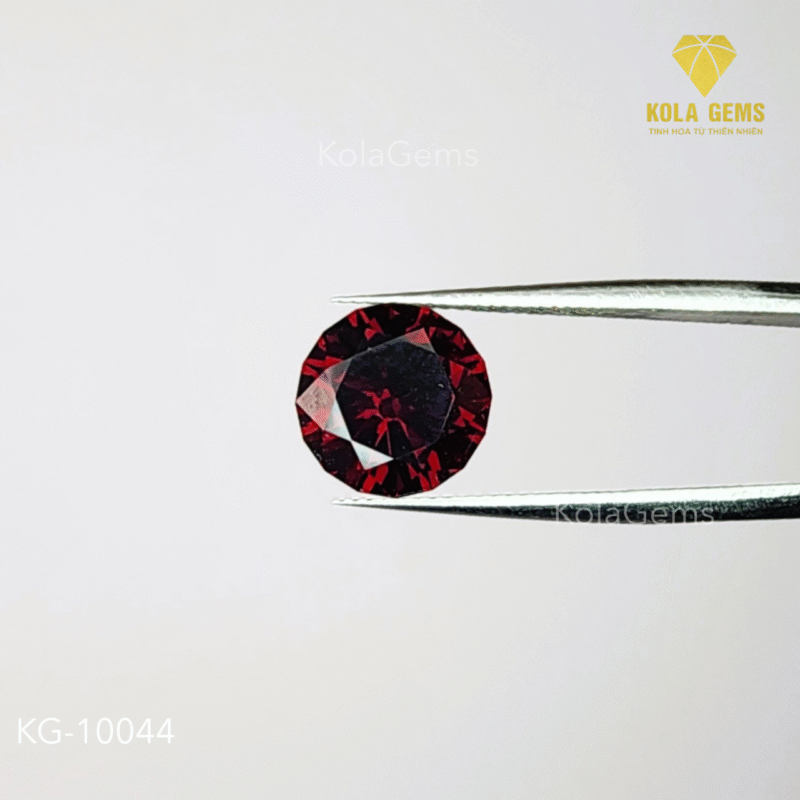 Garnet Đỏ Đen Tự Nhiên KG-10044